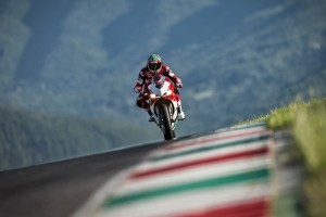 开云体育app-牙买加对阵拜仁，当加勒比海风席卷安联球场，姆巴佩的火焰为何而燃？