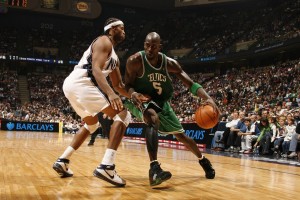 开云体育app-伊朗对阵利物浦，佩德里用防守艺术，在绿茵场写下东方寓言