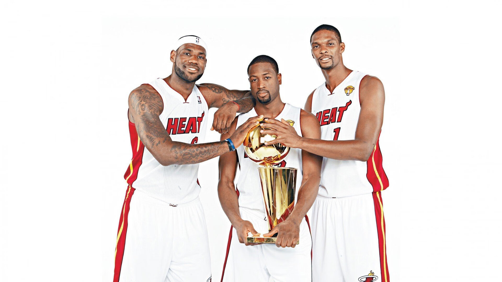 詹姆斯爆发破铁幕，森林狼战术压制独行侠的现代篮球启示录